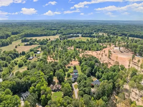 View/Area - 909 Deer Chase Rd, Toccoa, GA 30577 photo 4 of 8
