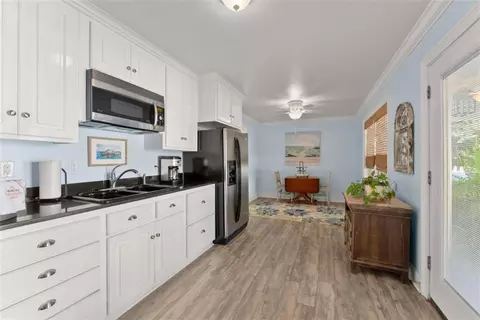 Kitchen - 909 Deer Chase Rd, Toccoa, GA 30577 photo 6 of 7