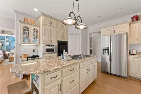 Kitchen - 909 Deer Chase Rd, Toccoa, GA 30577 photo 3 of 7