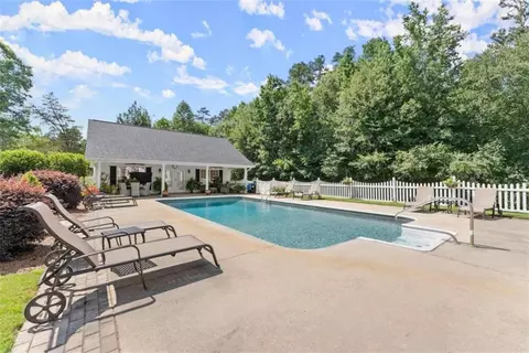 Exterior - 909 Deer Chase Rd, Toccoa, GA 30577 photo 5 of 28