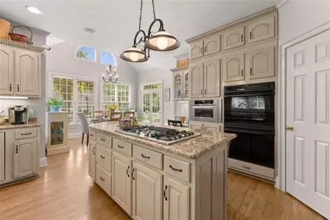 Kitchen - 909 Deer Chase Rd, Toccoa, GA 30577 photo 4 of 7
