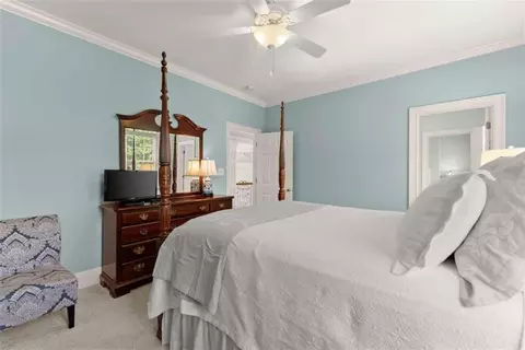Bedroom - 909 Deer Chase Rd, Toccoa, GA 30577 photo 8 of 14