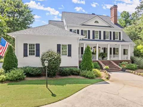 Exterior - 909 Deer Chase Rd, Toccoa, GA 30577 photo 3 of 28