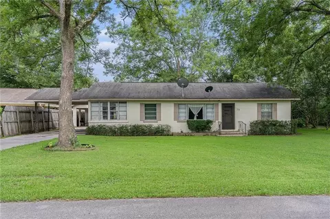 70 Pine St, Woodbury, GA 30293