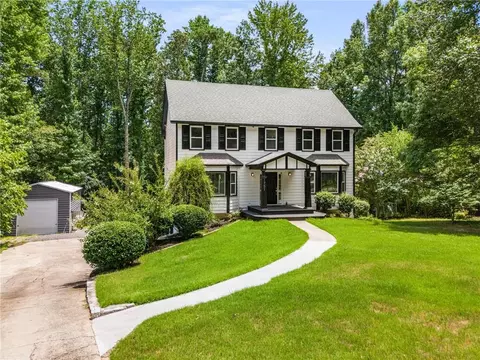 1751 Sacketts Dr, Lawrenceville, GA 30043