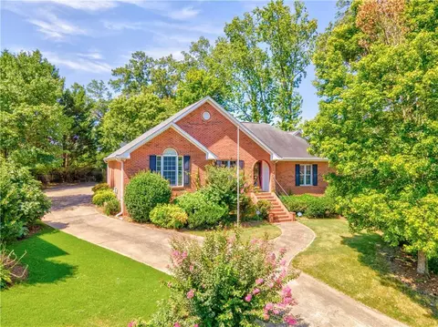 9 Stonegable Dr, Rome, GA 30165