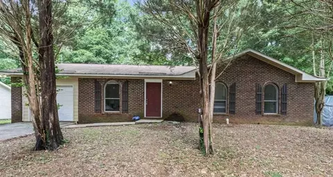 6091 Fieldcrest Dr, Morrow, GA 30260