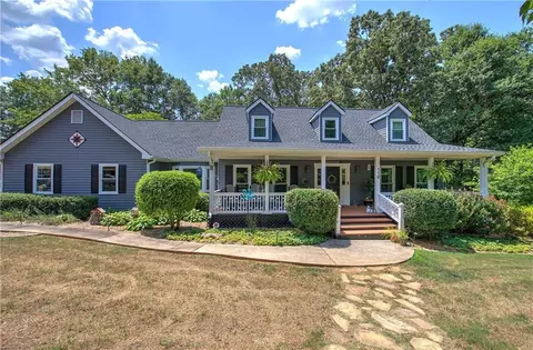119 Walnut Dr, Cartersville, GA 30120