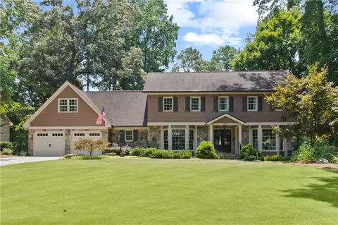 2850 Laurel Green Ct, Roswell, GA 30076