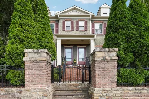 311 Alderwood Ln, Atlanta, GA 30328