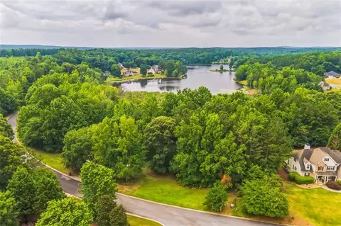 256 Mallard Dr, Carrollton, GA 30116