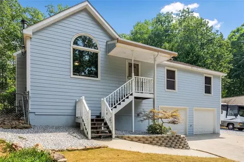 951 White Stag Ln, Canton, GA 30115