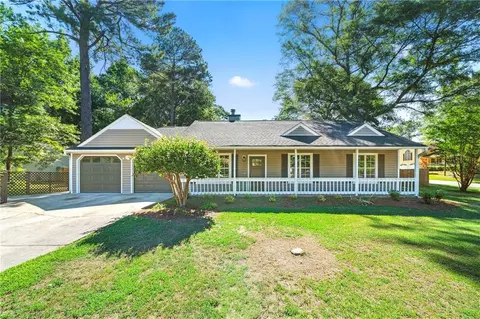 3279 Caley Mill Dr, Powder Springs, GA 30127