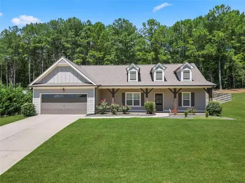 426 Miller Dr, Dawsonville, GA 30534