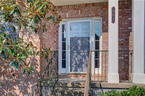 501 Blossom Way, Woodstock, GA 30188