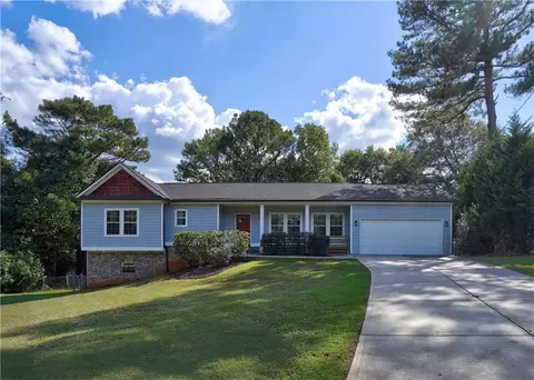 119 Kings Ct, Lawrenceville, GA 30044