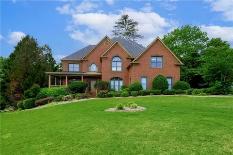 3905 Falls Landing Dr, Alpharetta, GA 30022