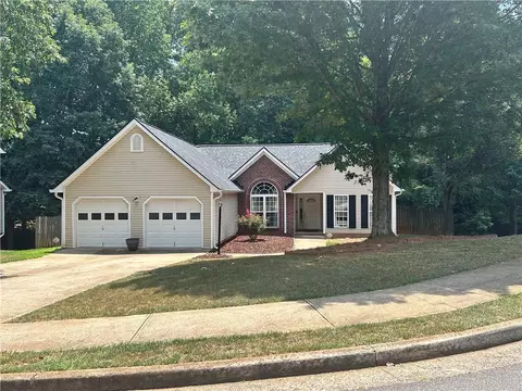 175 Dunagan Dr, Lawrenceville, GA 30045