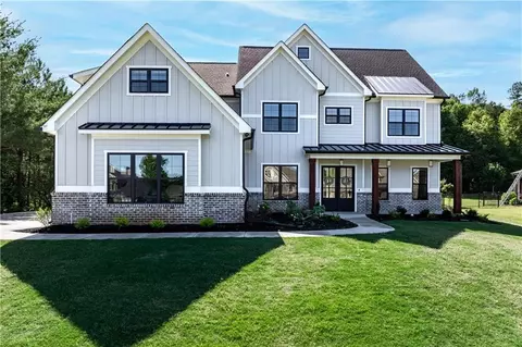 5975 Fairway Park Ln, Jefferson, GA 30549