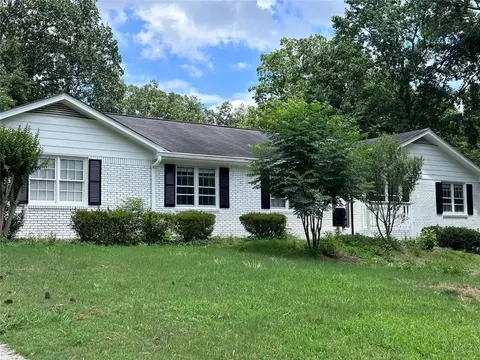 1868 Harbour Oaks Dr, Snellville, GA 30078