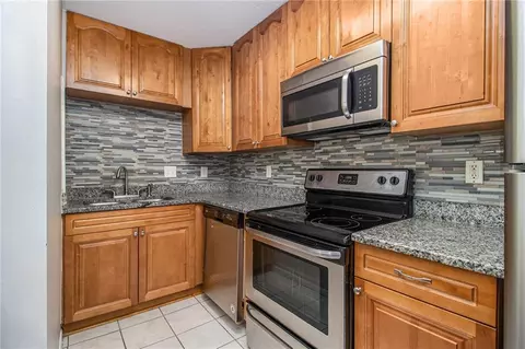 3599 Woodbriar Cir #E, Tucker, GA 30084