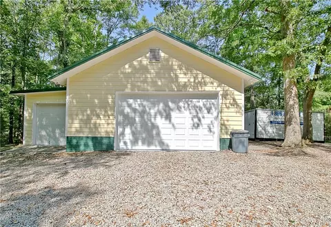 Exterior - 303 Rocky Creek Rd, Hampton, GA 30228 photo 30 of 31