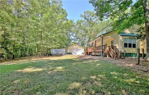 Exterior - 303 Rocky Creek Rd, Hampton, GA 30228 photo 26 of 31