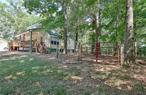 Exterior - 303 Rocky Creek Rd, Hampton, GA 30228 photo 25 of 31