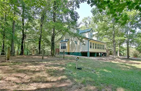 Exterior - 303 Rocky Creek Rd, Hampton, GA 30228 photo 10 of 31