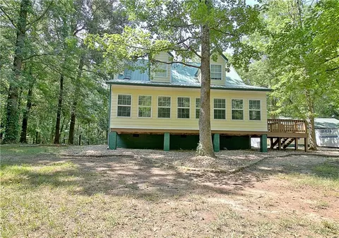 Exterior - 303 Rocky Creek Rd, Hampton, GA 30228 photo 7 of 31