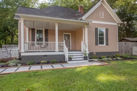 92 Fayetteville Rd, Fairburn, GA 30213