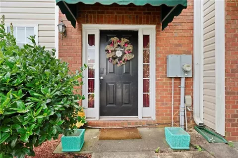 127 Benfield Cir, Cartersville, GA 30121
