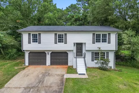 5750 Lanny Ln, Lithonia, GA 30058