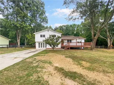 3251 Plantation Rd, Acworth, GA 30102