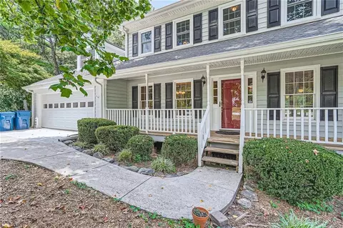 1811 Shoreline Trce, Grayson, GA 30017