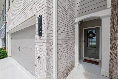 1102 Lawanna Dr, Marietta, GA 30062