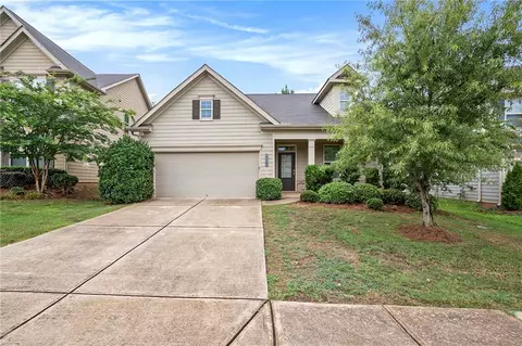 1073 Roanoke Ave, Mcdonough, GA 30253