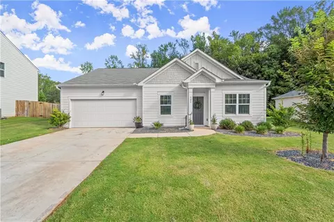 121 Morrow Pl, Dawsonville, GA 30534