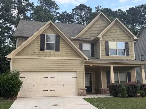 533 Cherry Creek Dr, Loganville, GA 30052