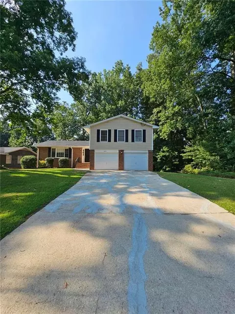 4670 Eberline Ct, Stone Mountain, GA 30083