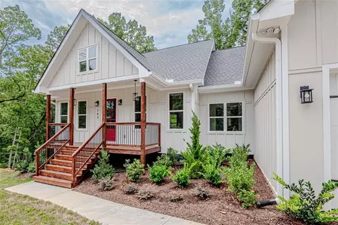162 Little Ln, Lula, GA 30554
