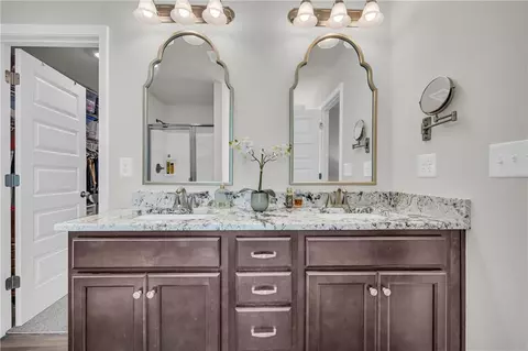 Bath - 241 Quail Forest Cir, Toccoa, GA 30577 photo 5 of 6