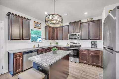 Kitchen - 241 Quail Forest Cir, Toccoa, GA 30577 photo 2 of 7