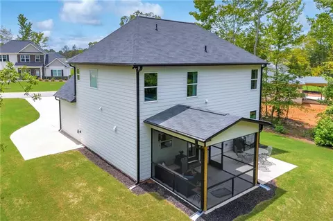 Exterior - 241 Quail Forest Cir, Toccoa, GA 30577 photo 13 of 17