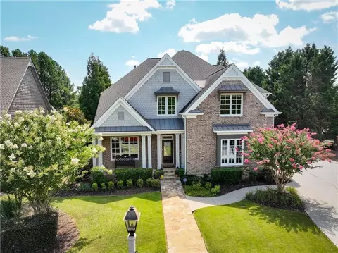 3950 Hazelhurst Lake Dr, Marietta, GA 30066