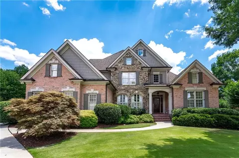 800 Golf View Ct, Dacula, GA 30019
