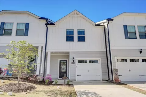 5140 Glade Park Dr, Lilburn, GA 30047