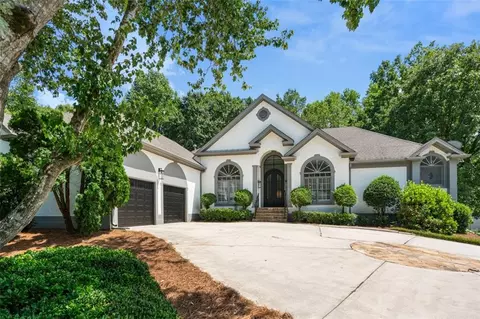 305 Montrose Dr, Mcdonough, GA 30253