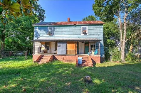 83 Second St, Trion, GA 30753