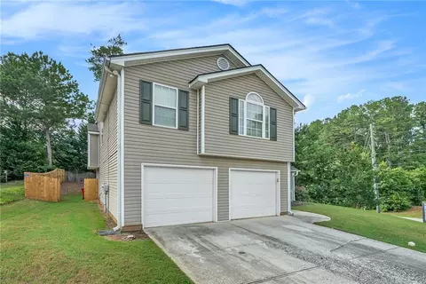 911 Roxeywood Dr, Winder, GA 30680
